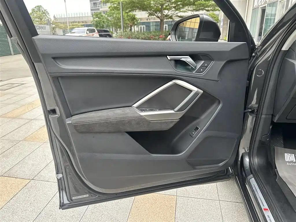Audi Q3 2021 35 TFSI Fashion Sport фото 20