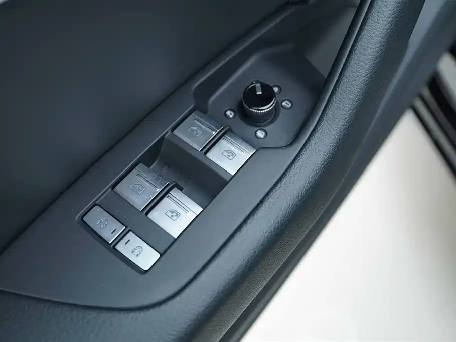 Audi A6L 2023 45 TFSI Premium Selection Dynamic фото 11