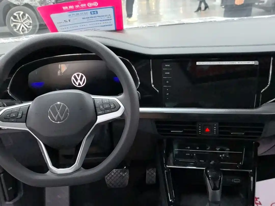 VOLKSWAGEN PASSAT NEW ENERGY