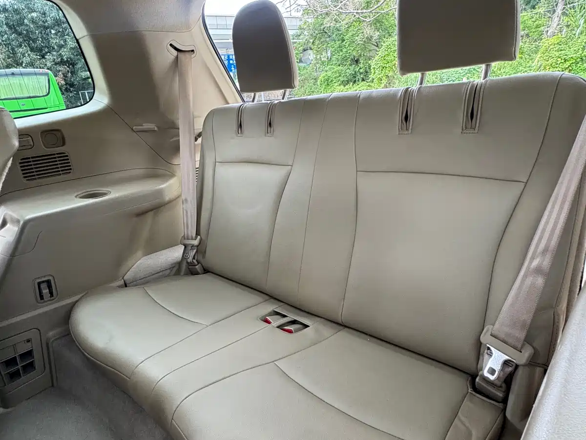 Toyota Highlander 2011 2.7L 2WD 7-seat Luxury фото 11