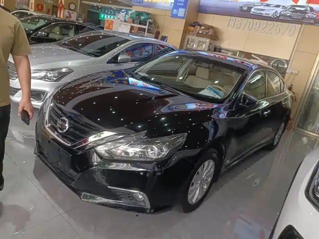 nissan teana