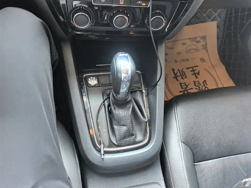 Volkswagen Sagitar 2017 230TSI Automatic Comfort фото 14