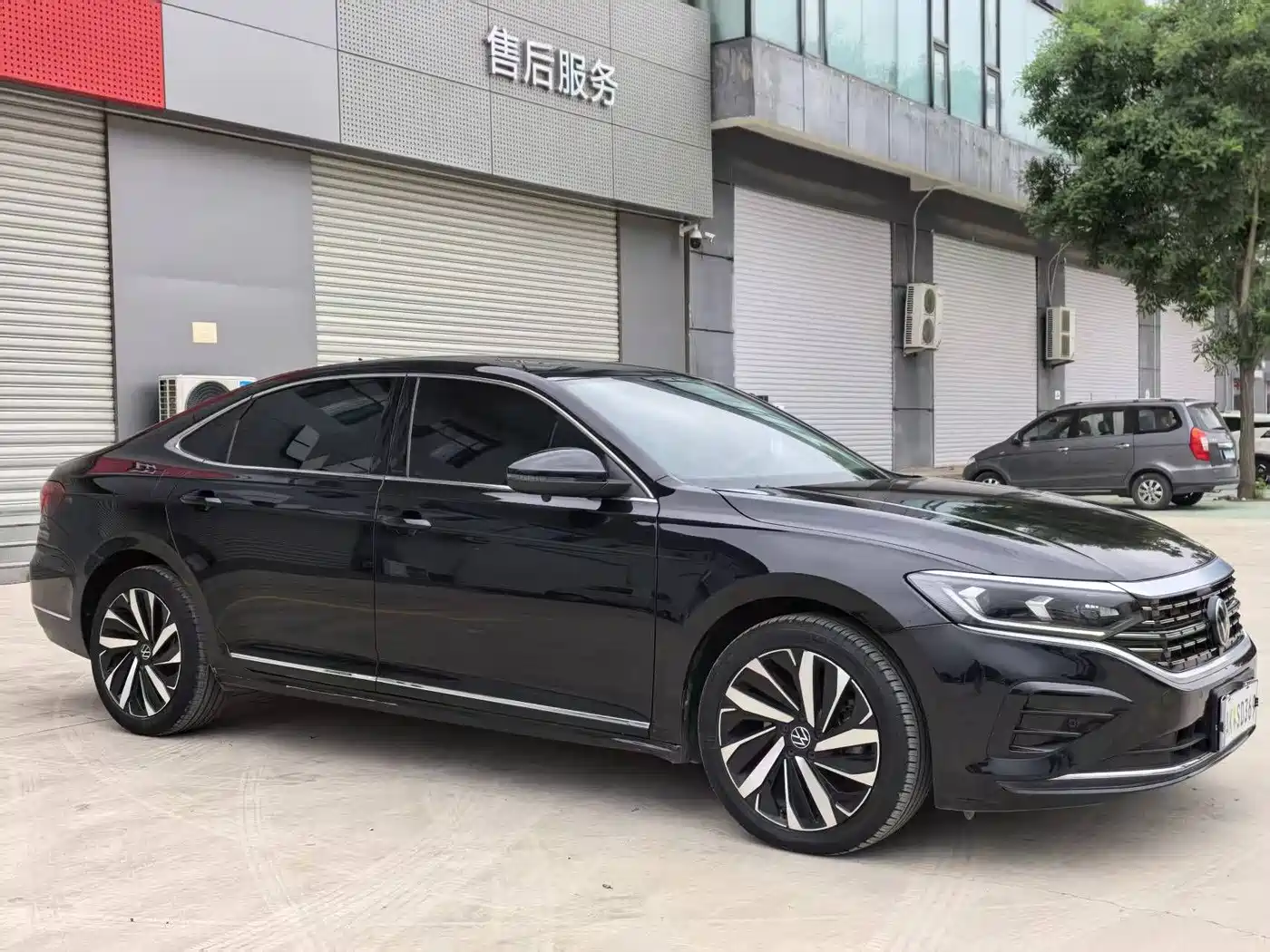 Volkswagen Passat 2023 330TSI Elite Edition фото 2