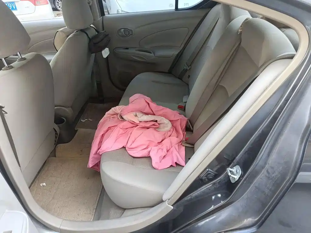 Nissan Sunny 2017 2016 1.5XE Manual Leading Edition