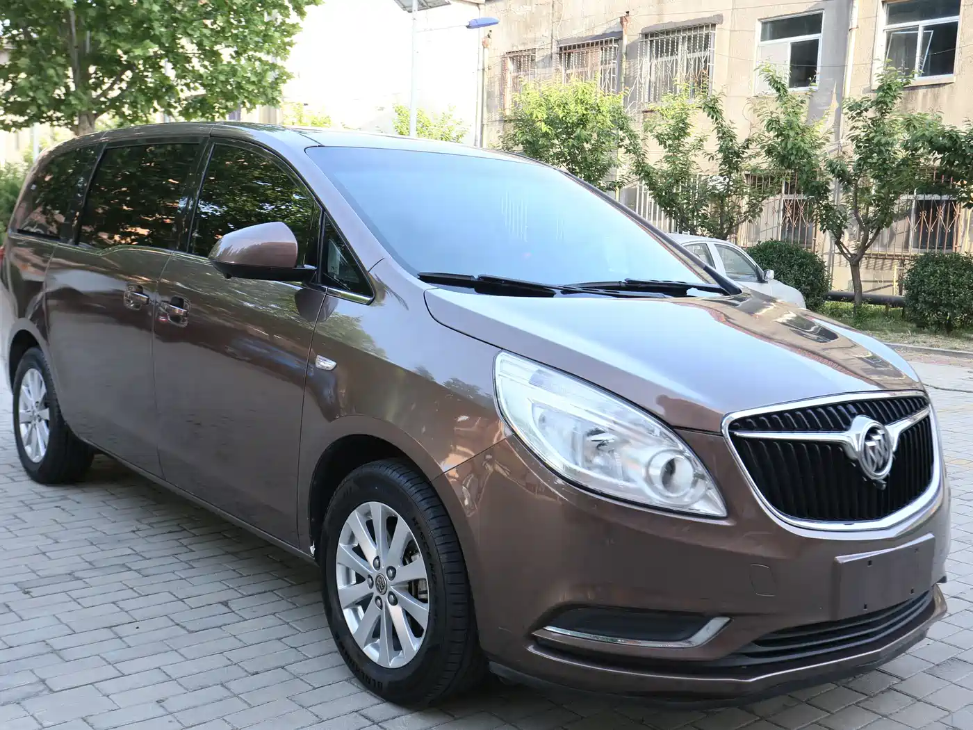 Buick GL8 2018 28T Comfort China VI фото 3