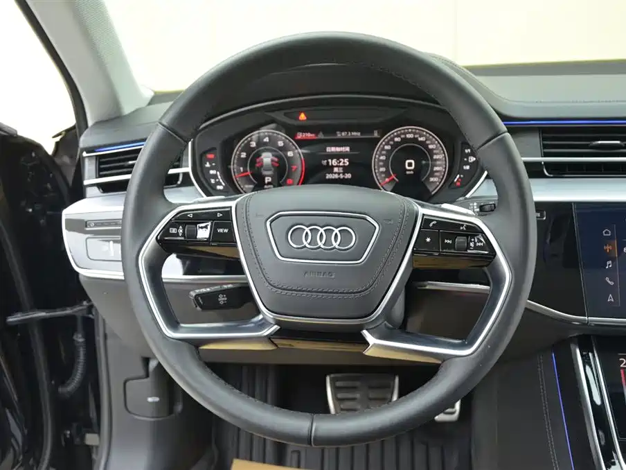Audi A8 2025 A8L 50 TFSI quattro Exclusive Selection фото 10