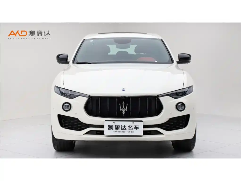 Фото 2 - Maserati Levante