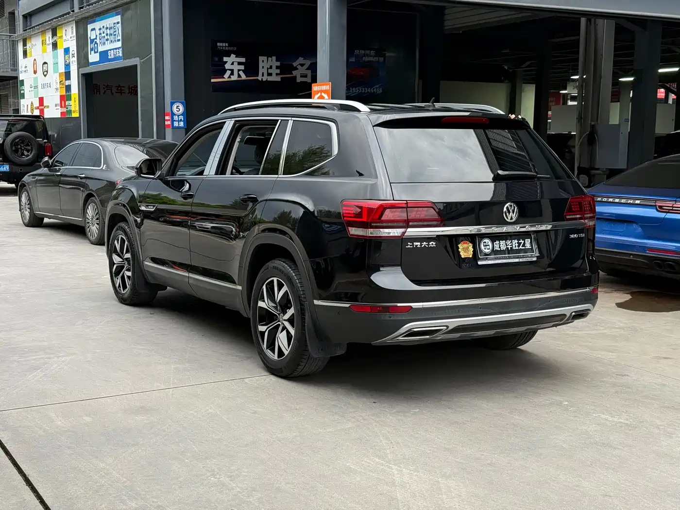 Volkswagen Teramont 2019 380TSI 4WD Luxury Edition China VI фото 5