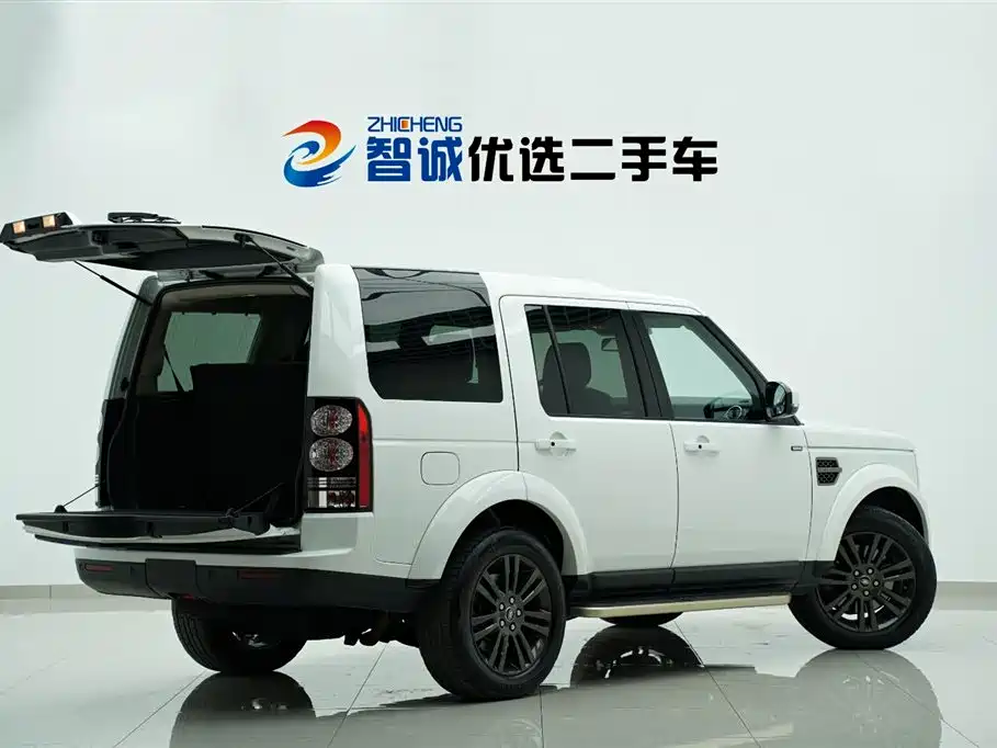 Land Rover Discovery 2016 3.0 SDV6 Black Edition HSE Diesel фото 33