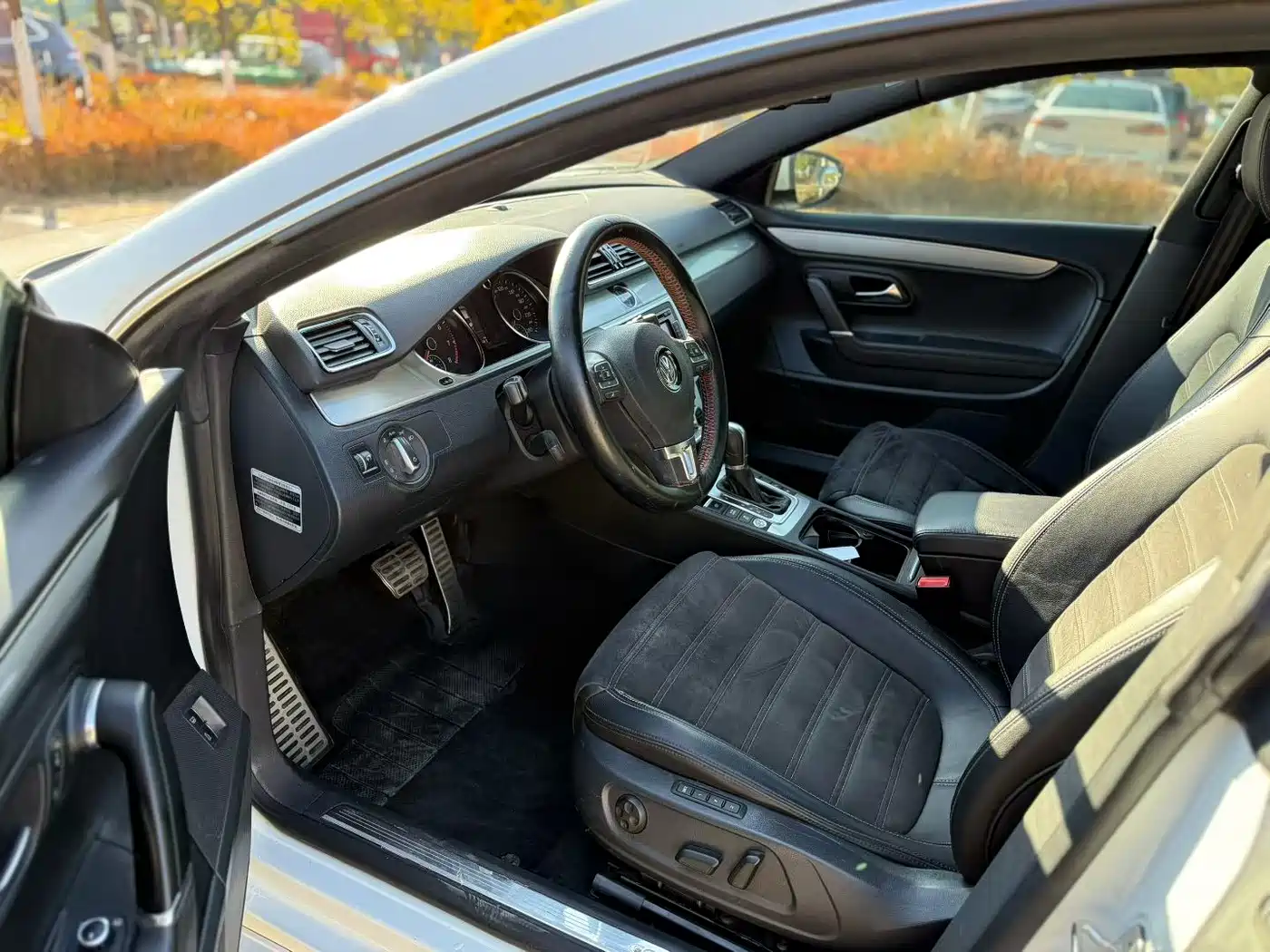Volkswagen FAW-Volkswagen CC 2016 Model 1.8TSI Luxury фото 14
