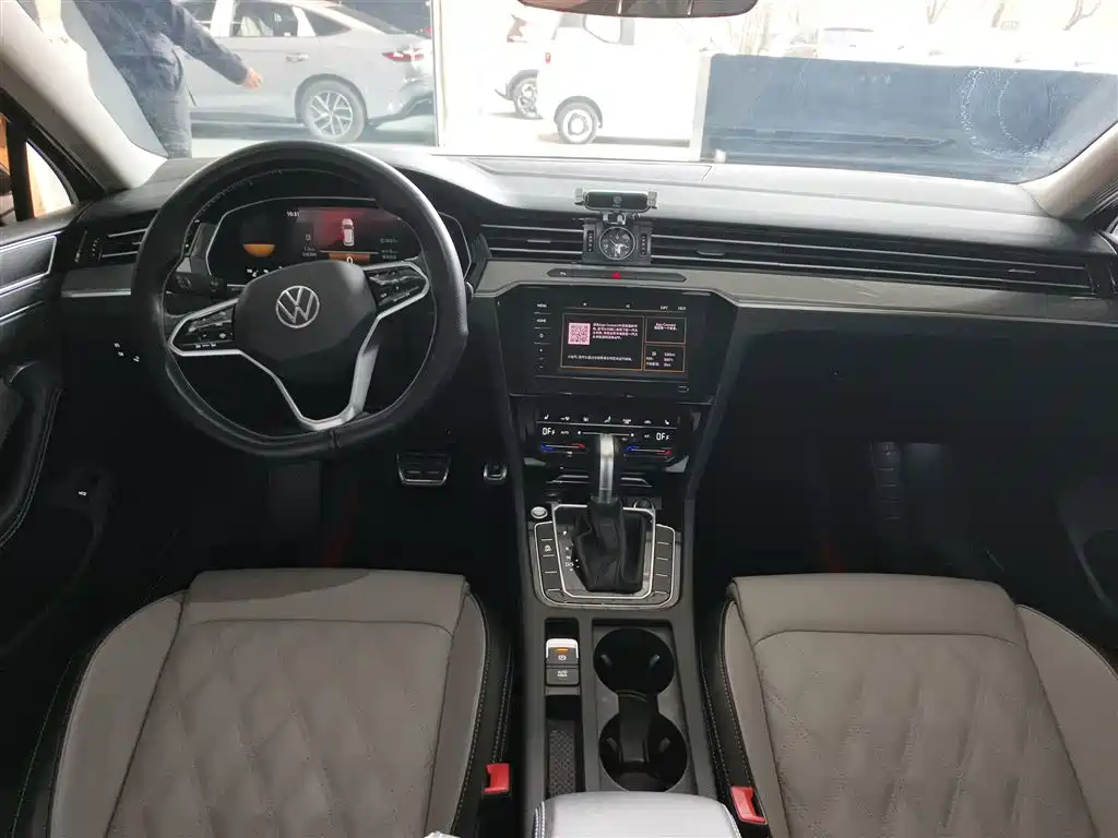 Volkswagen Magotan 2023 2 Million Units Anniversary Edition 330TSI DSG Leading Type фото 6