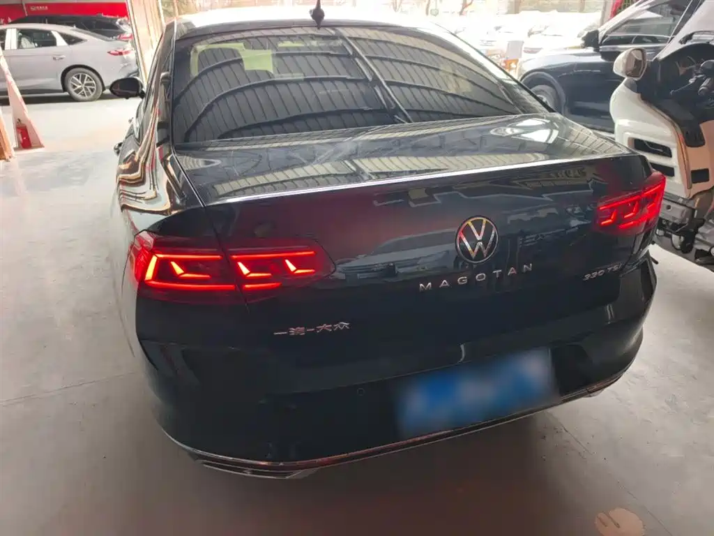 Volkswagen Magotan 2023 2 Million Units Anniversary Edition 330TSI DSG Leading Type фото 4