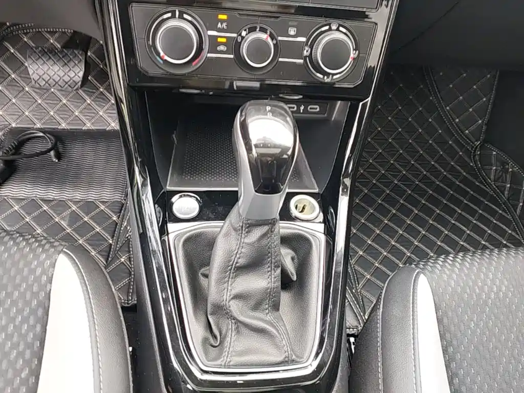 Volkswagen Tanying 2024 2023 Model 200TSI DSG Joy Smart Connect Edition