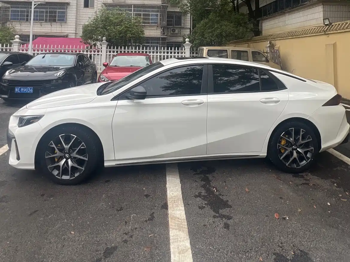 GAC Trumpchi Trumpchi Emkoo 2021 270T DCT J15 Edition фото 3