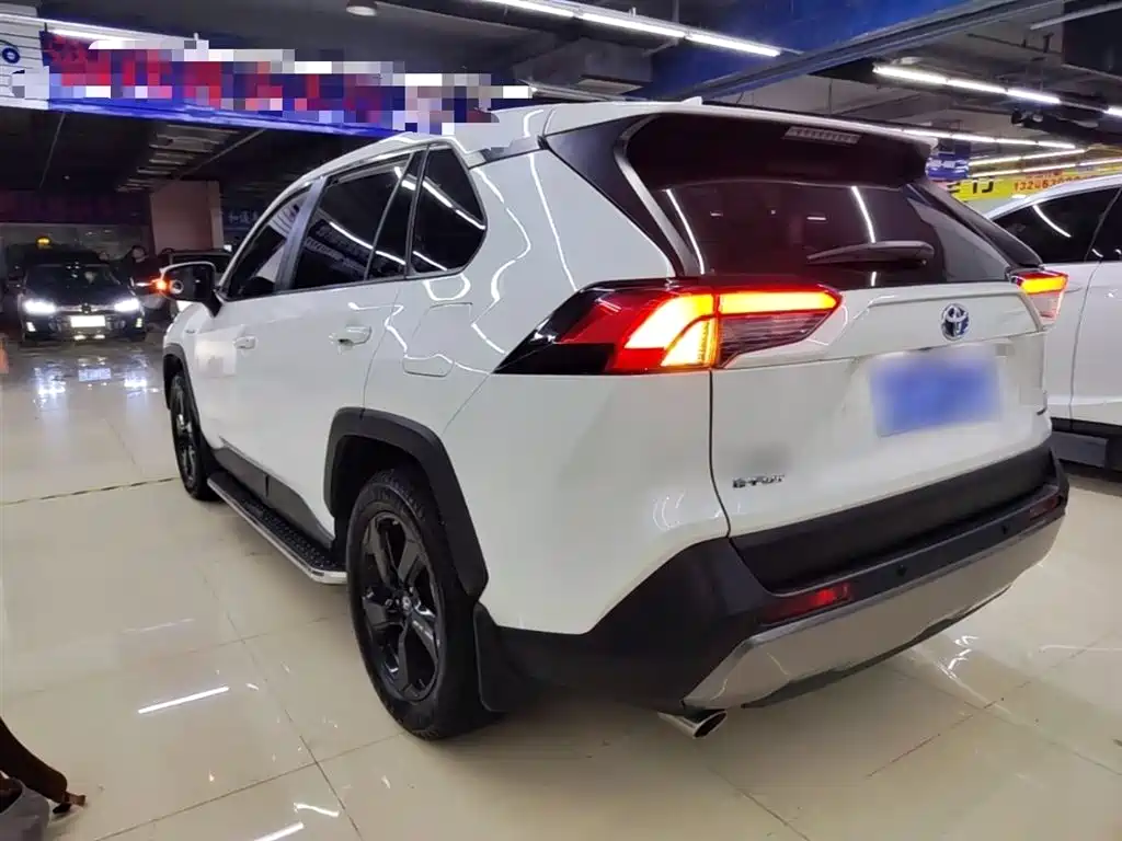 Toyota RAV4 Rongfang 2020 Hybrid 2.5L E-CVT 4WD Elite PLUS фото 5