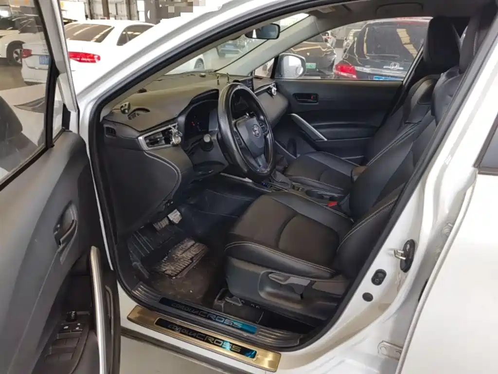 Toyota Corolla Cross 2023 2.0L Pioneer Edition фото 12