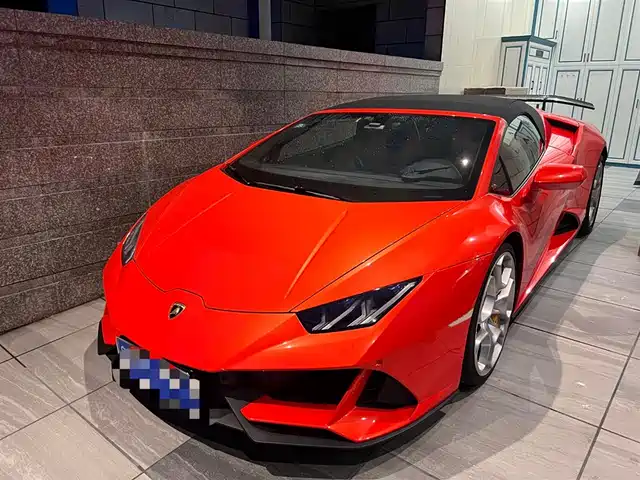 LAMBORGHINI HURACÁN