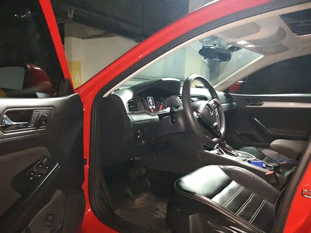 Volkswagen Lamando 2018 230TSI DSG Trend Edition фото 14