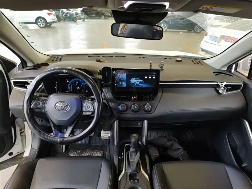Toyota Corolla Cross 2023 2.0L Pioneer Edition фото 6