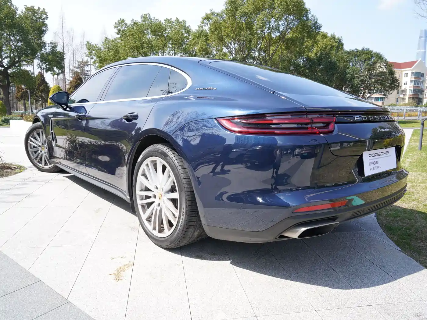 Porsche Panamera 2017 Panamera Executive Long Wheelbase 3.0T фото 15