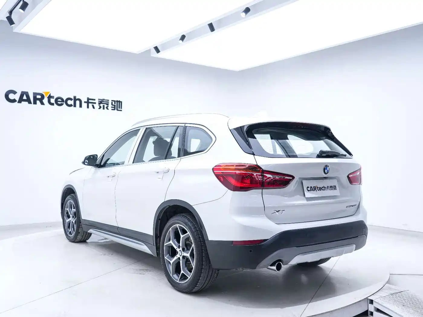 BMW X1 2019 sDrive18Li Premium Model фото 20