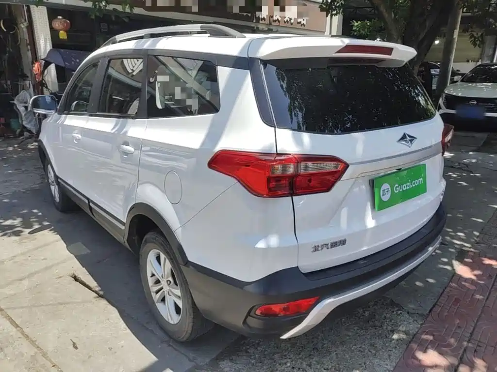 BAIC Ruixiang X3 2023 2022 1.5L Manual Comfort 7-Seater