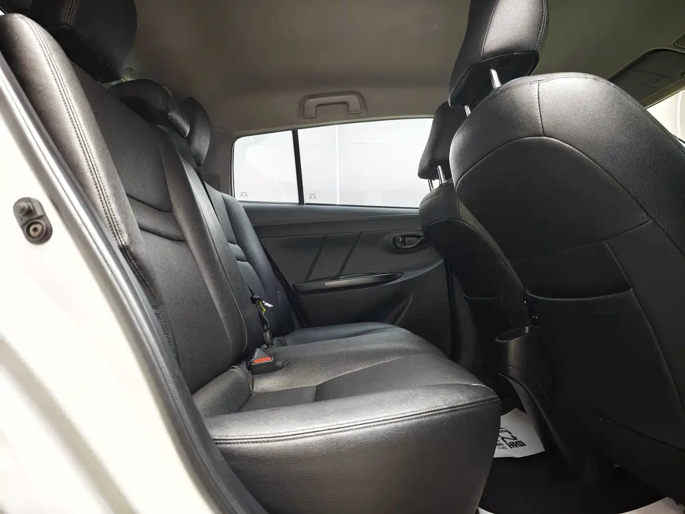 Toyota YARiS L Zhi Xuan 2019 1.5E CVT MeiDong Edition China VI фото 17