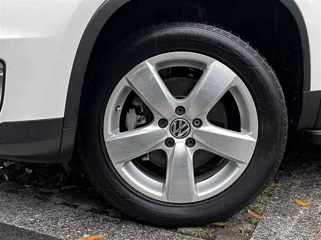 Volkswagen Tiguan 2013 1.8TSI Auto 2WD Comfort Edition фото 8