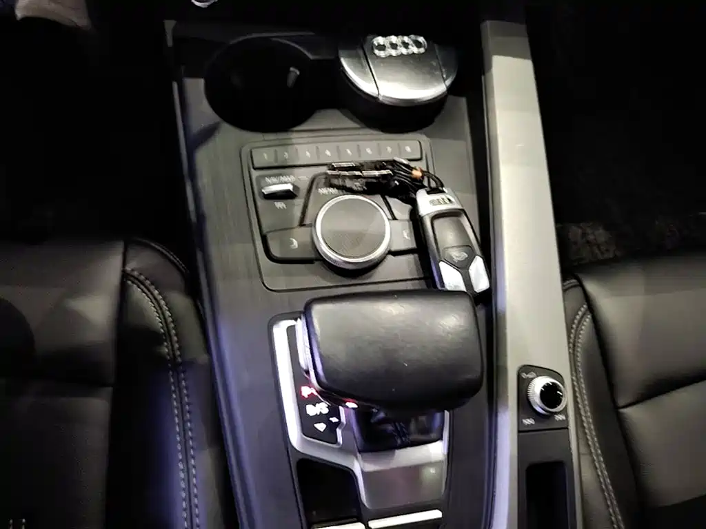 Audi A4L 2018 30th Anniversary 40 TFSI Progressive фото 14