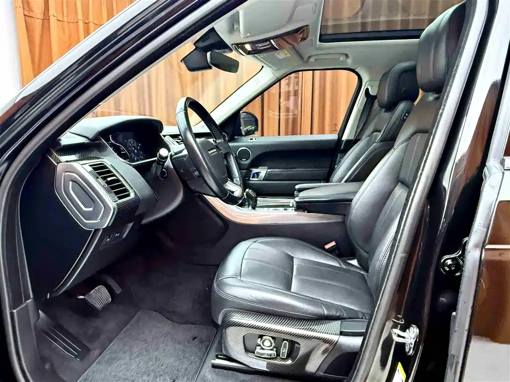 Land Rover Range Rover Sport 2021 3.0 L6 SE фото 6