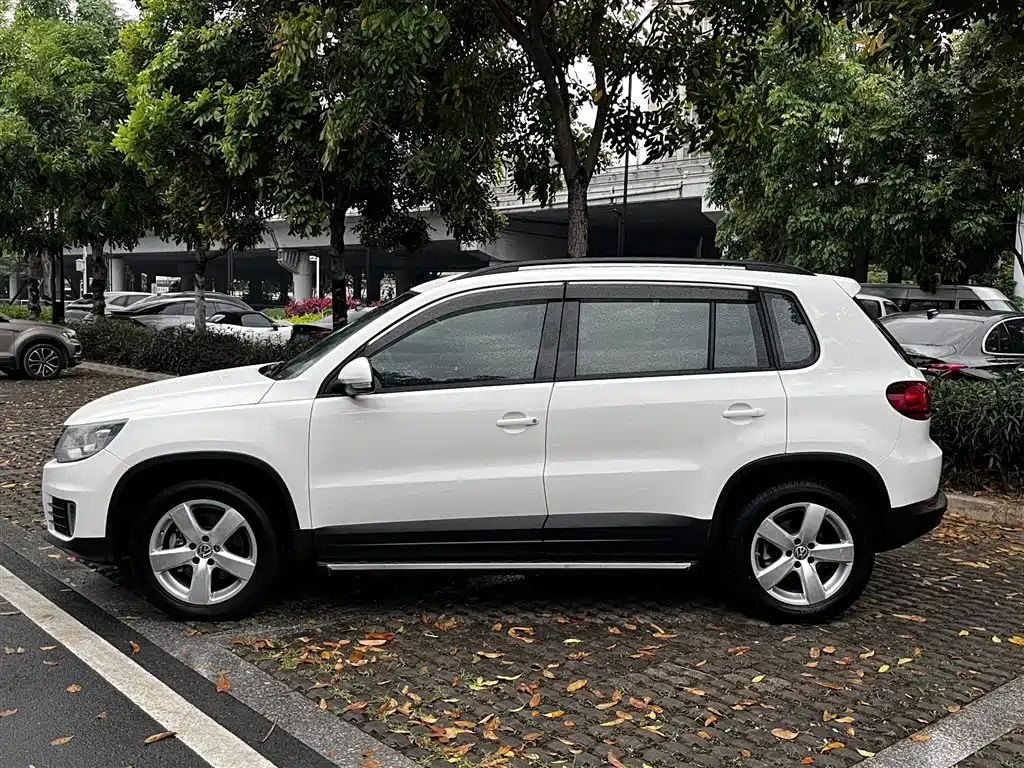 Volkswagen Tiguan 2013 1.8TSI Auto 2WD Comfort Edition фото 6