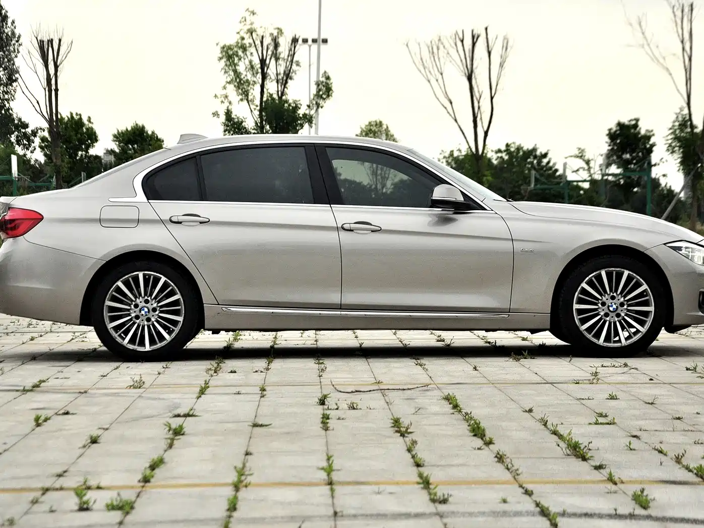 Photo 5 - BMW 3 Series