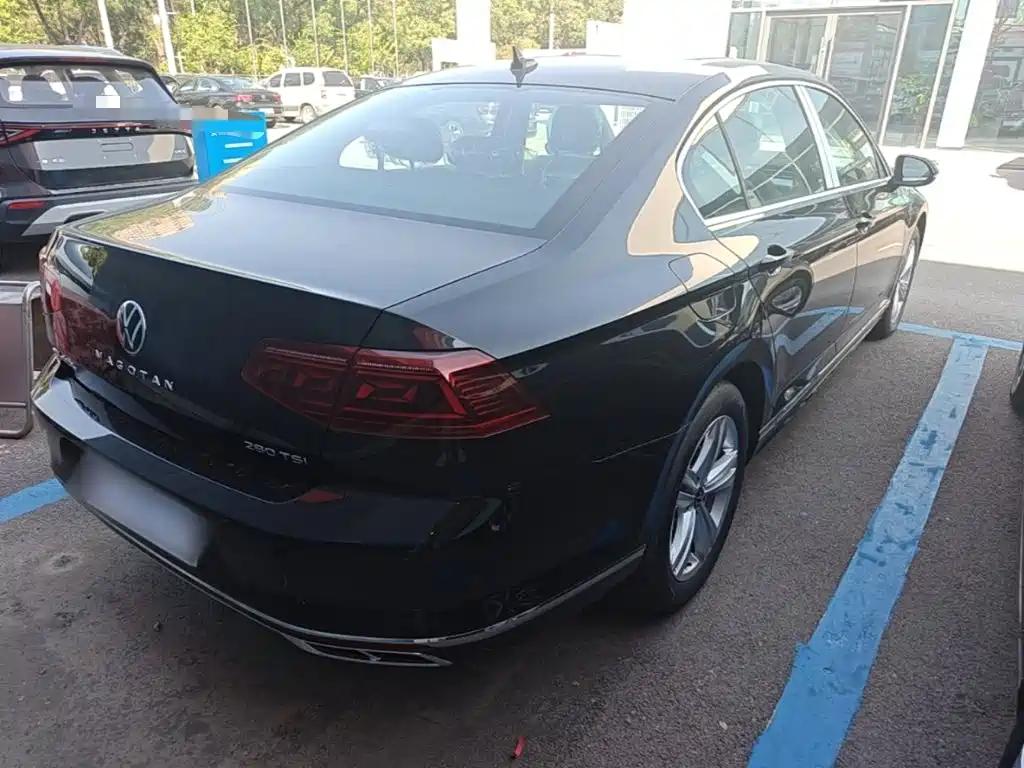 Volkswagen Magotan 2026 2025 Popular Edition 280TSI DSG Comfort