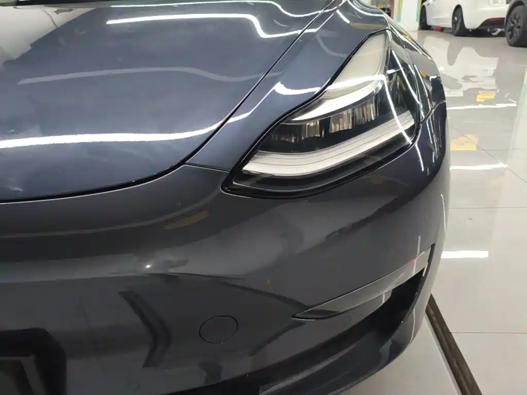 Photo 24 - Tesla Model 3 (Import)