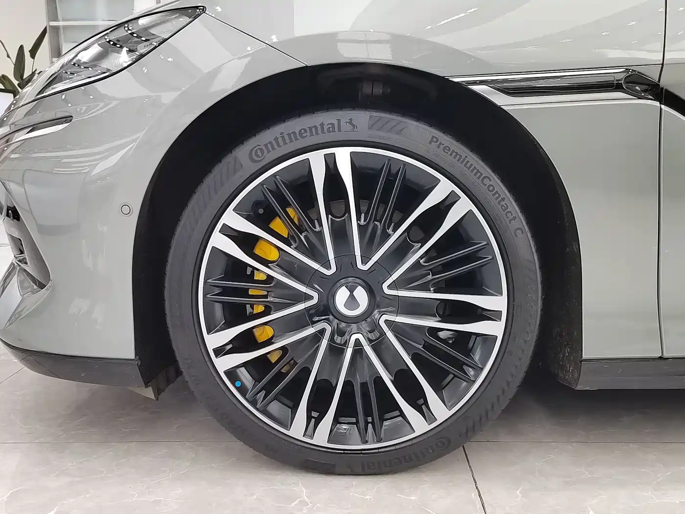 Denza Z9GT 2024 1100 AWD Ultra Edition фото 14