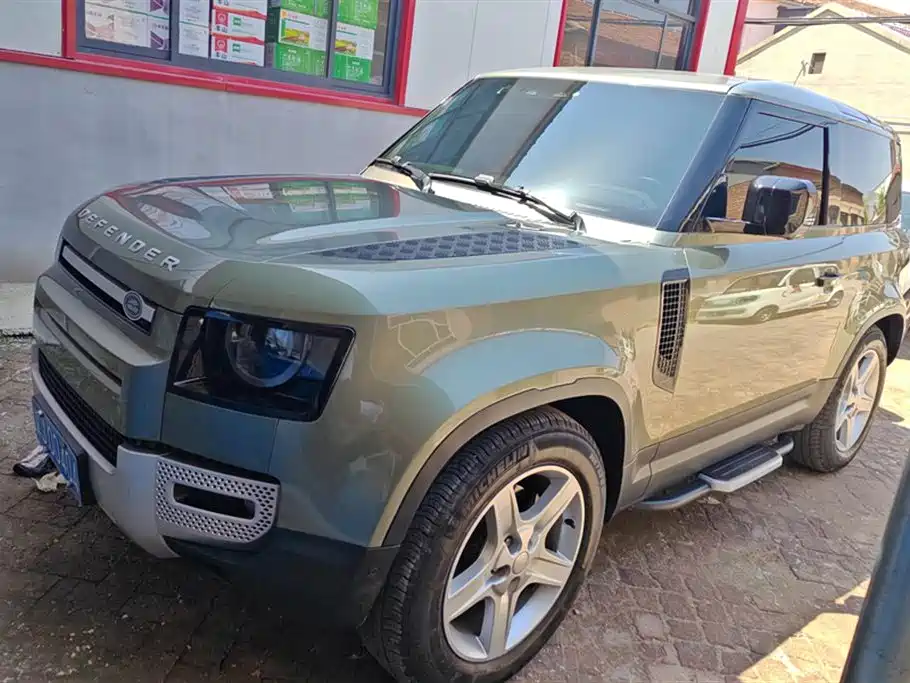 Land Rover Defender 2023 Facelift 90 2.0T P300 SE