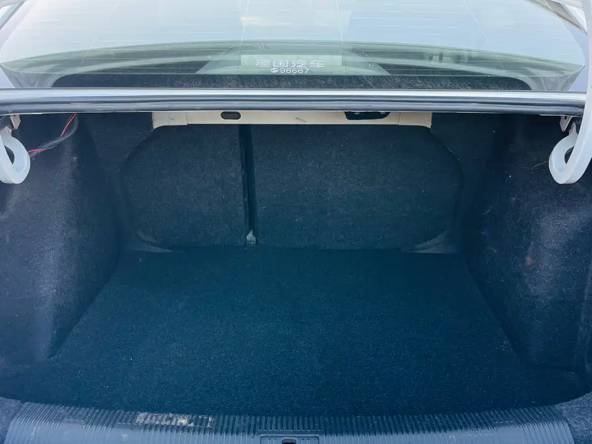 Volkswagen Bora 2017 1.6L Automatic Comfort фото 8