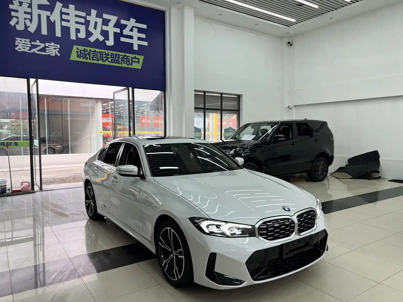 BMW 3 Series 2023 325i M Sport Package фото 3