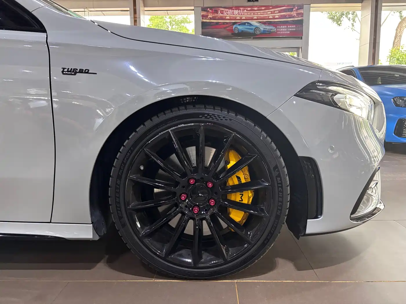 Mercedes-Benz A-Class AMG (Import) 2020 Facelift AMG A 35 4MATIC фото 22