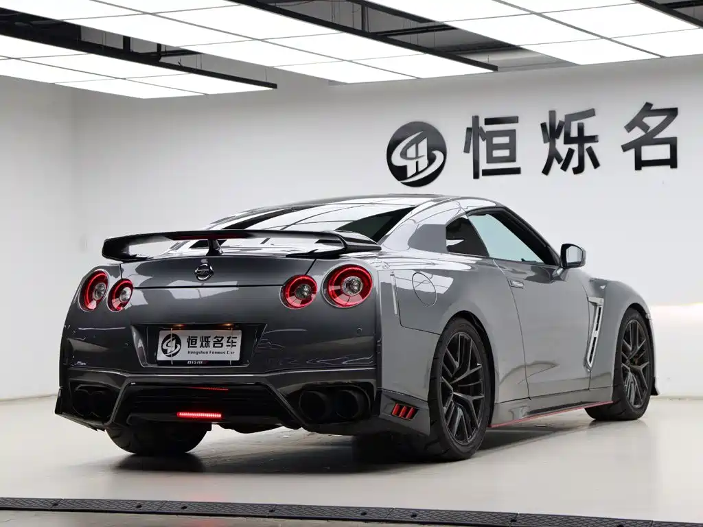 Nissan GT-R 2015 2015 3.8T Sporty Cool Black Interior Edition