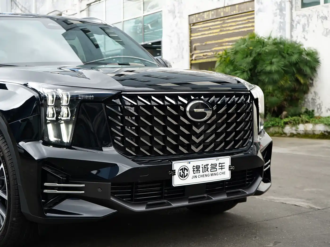 GAC Trumpchi Trumpchi GS8 2025 2024 Navigator Series 2.0TGDI 2WD Luxury Smart Connect Edition