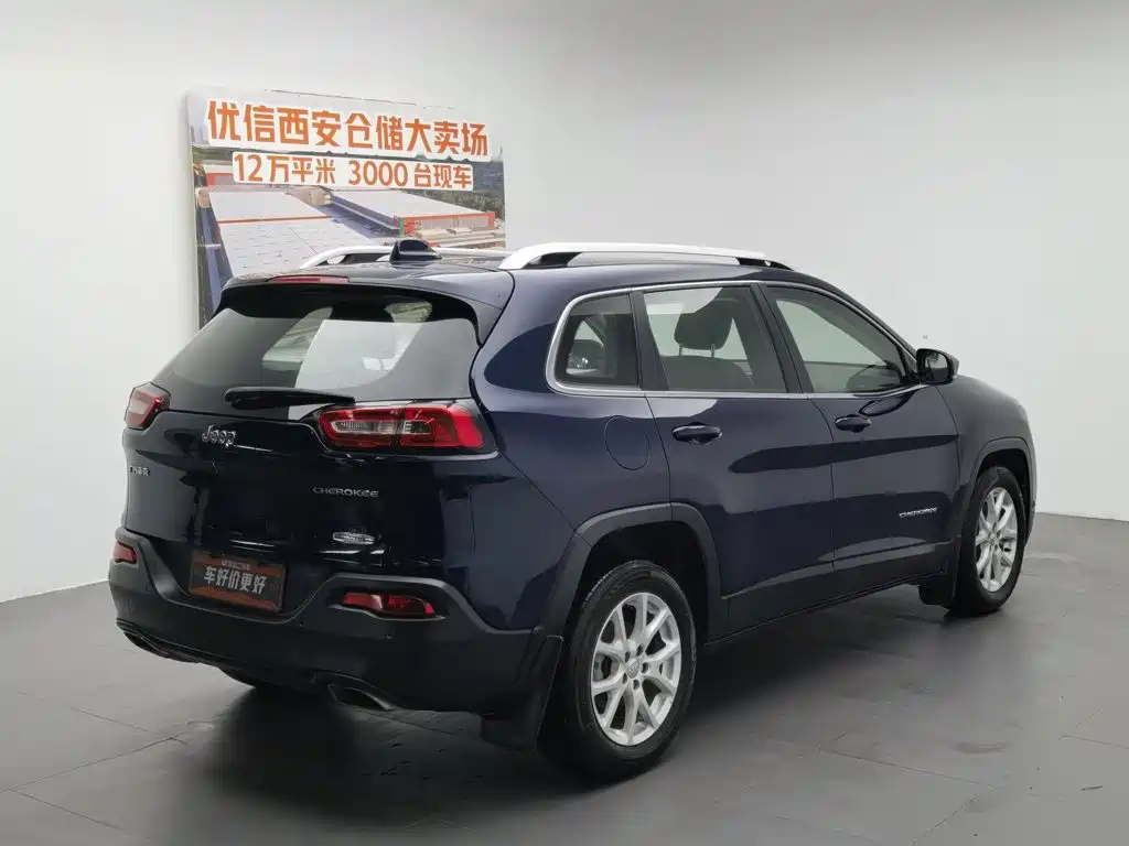 Jeep Cherokee 2018 2016 2.4L Leading Smart Edition