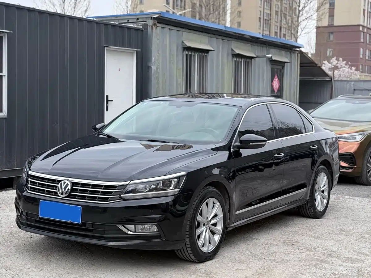 Volkswagen Passat 2017 330TSI DSG Prestige фото 3