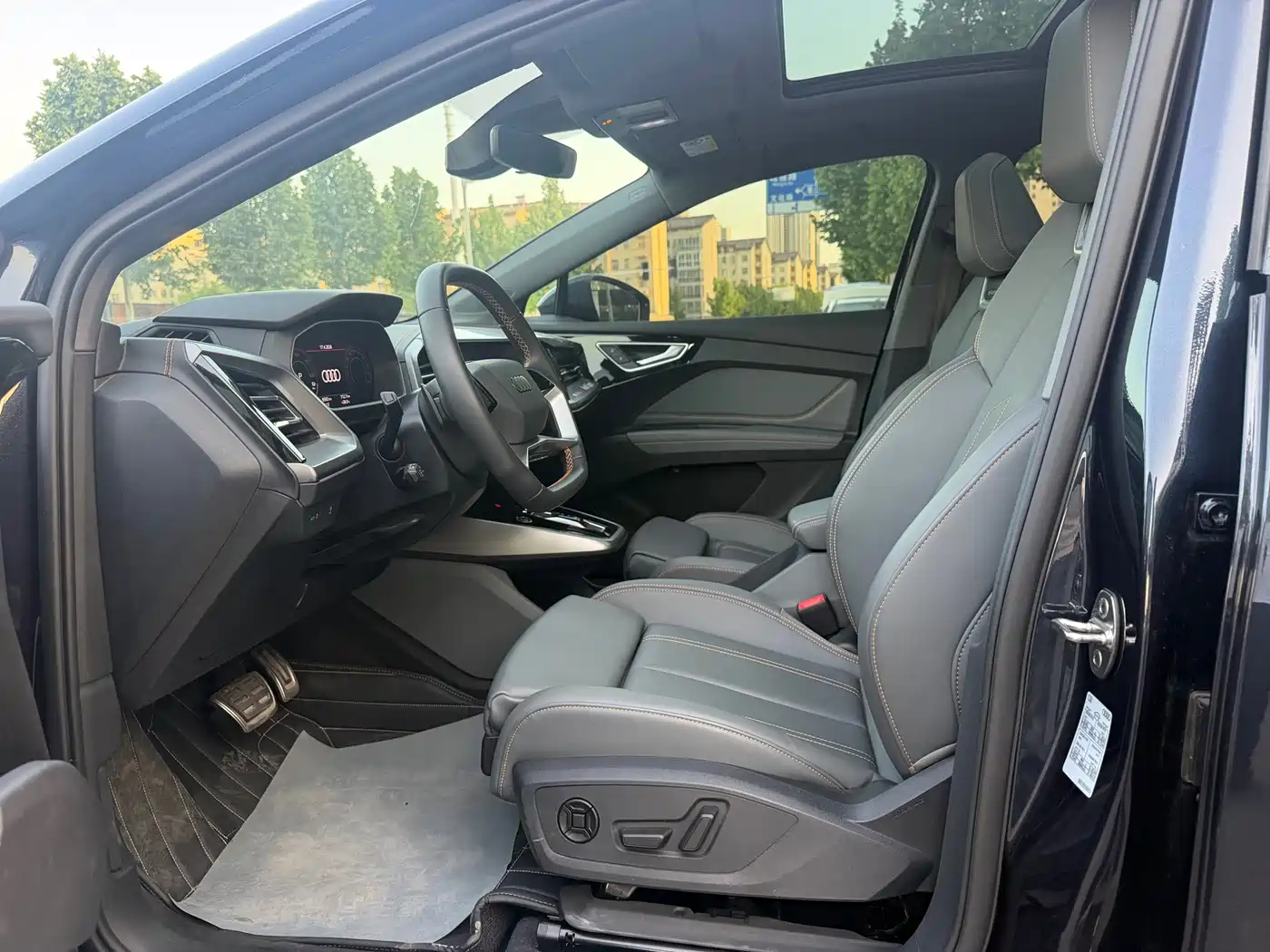 Audi Q4 e-tron 2022 40 e-tron Pioneer Edition фото 5