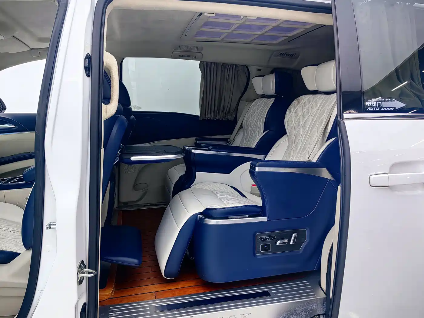 Buick GL8 2021 Land Business Class 652T Comfort фото 8