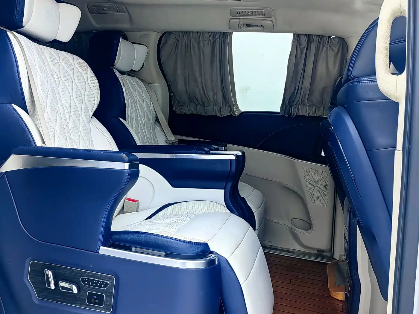 Buick GL8 2021 Land Business Class 652T Comfort фото 12