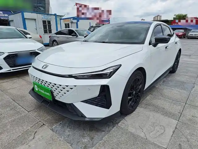 Changan UNI-V 1.5T, Премиум