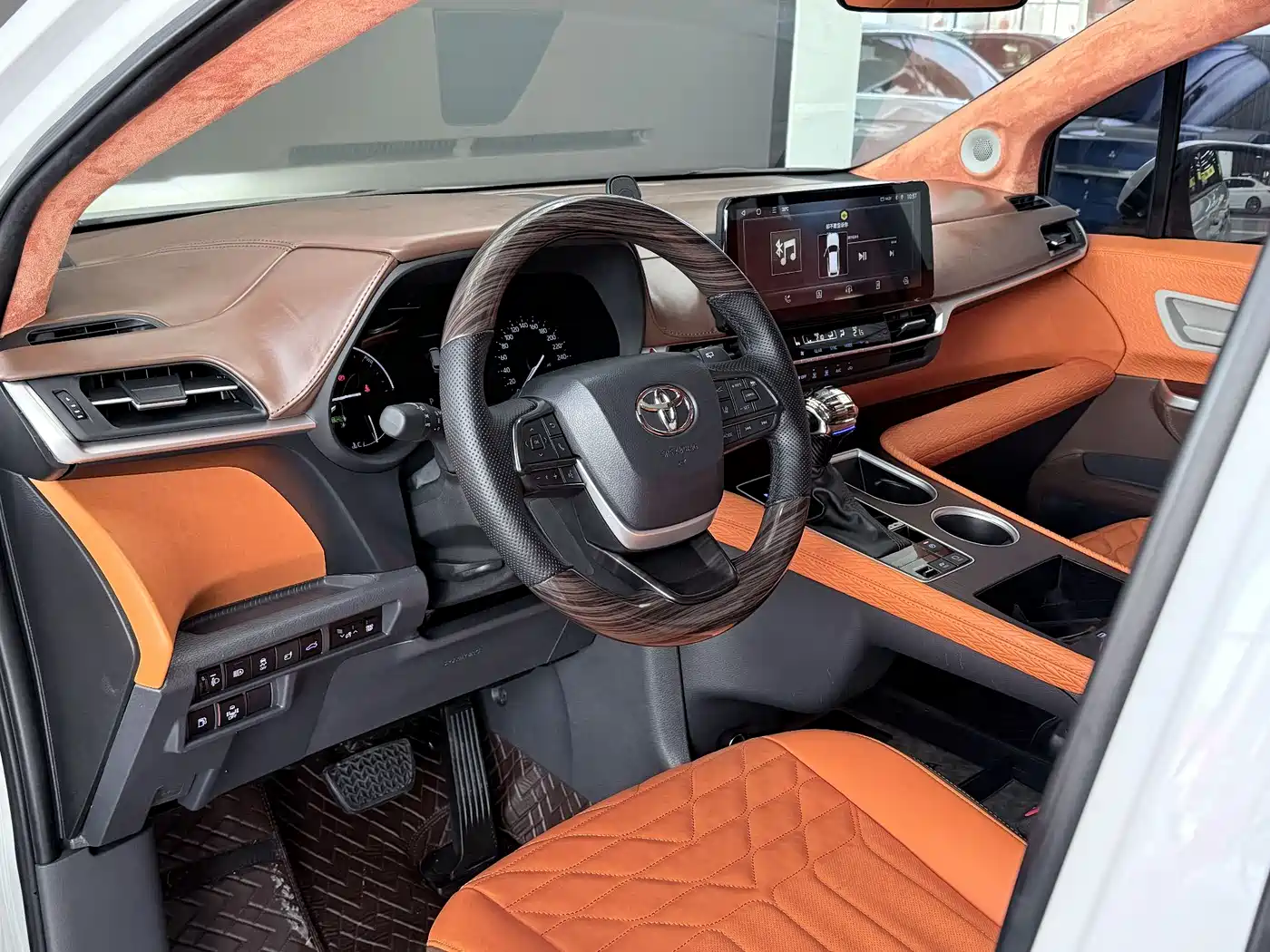 Toyota Sienna 2021 2.5L Hybrid Comfort Edition фото 20