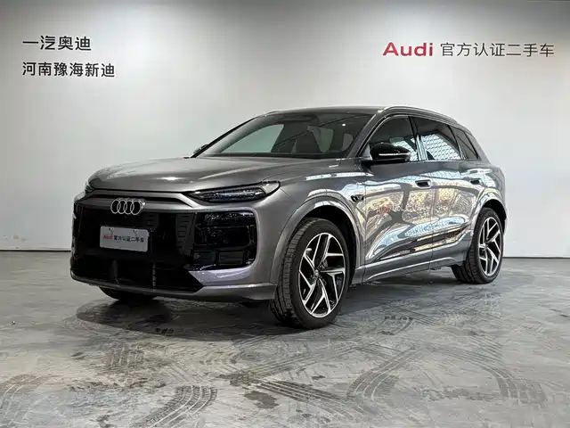AUDI Q6L E TRON
