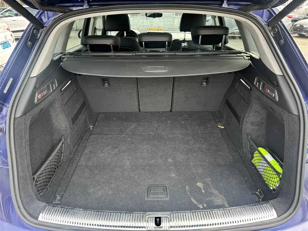 Photo 6 - Audi Q5L